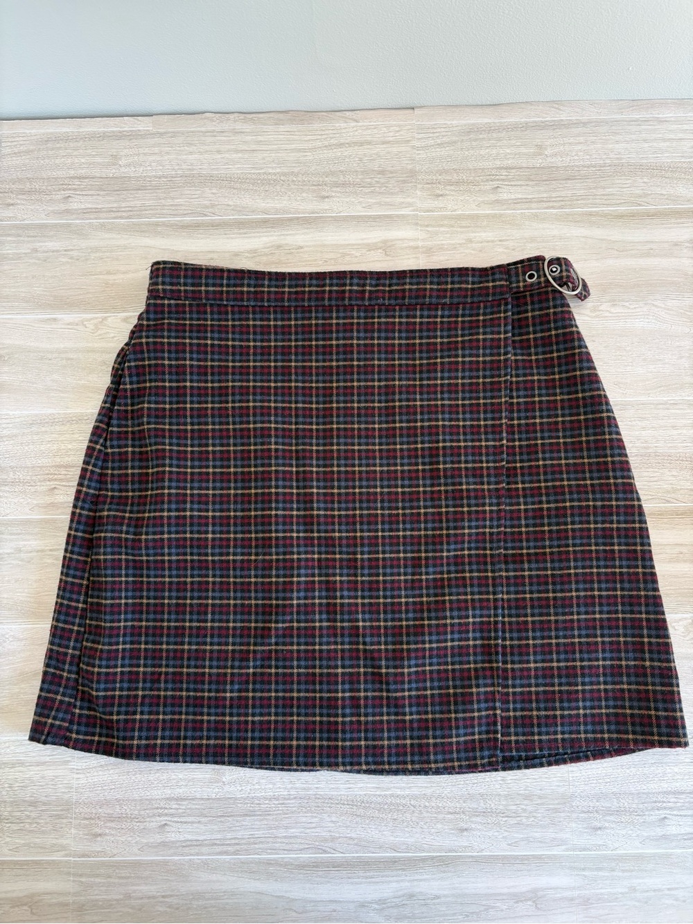 Hollister Plaid Mini Wrap Skirt Medium Back Zip EUC Dark Academia Collegiate